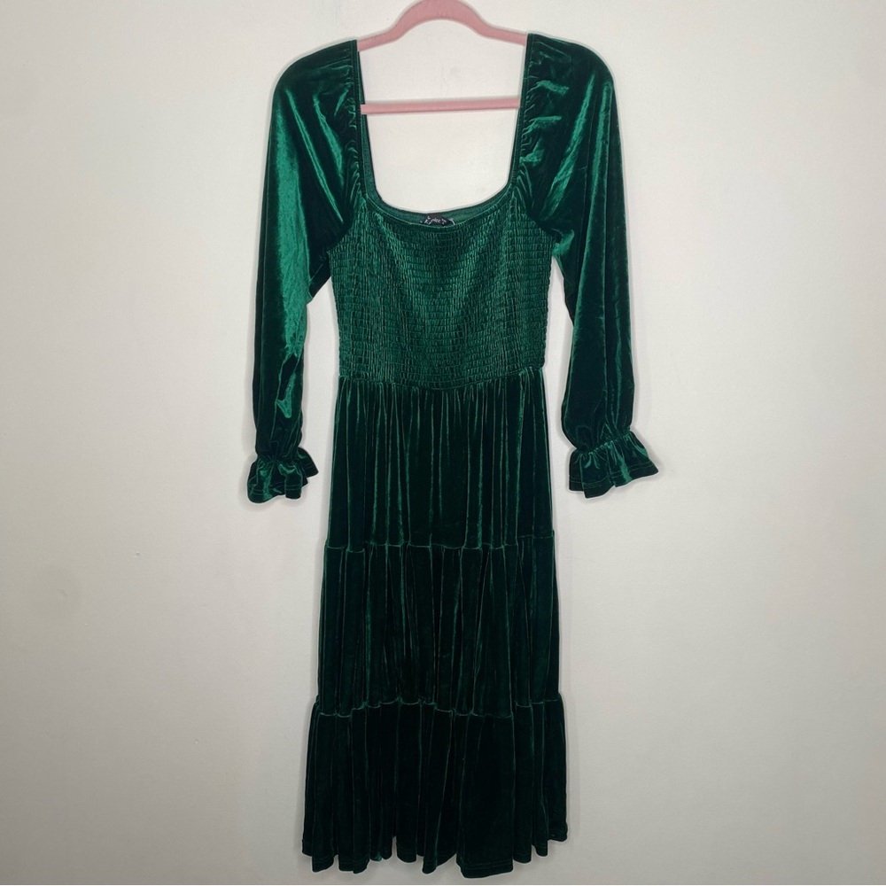 NWOT Simplee Velvet Tiered Puff Sleeve Shirred Bodice MIDI Dress Forest Green S